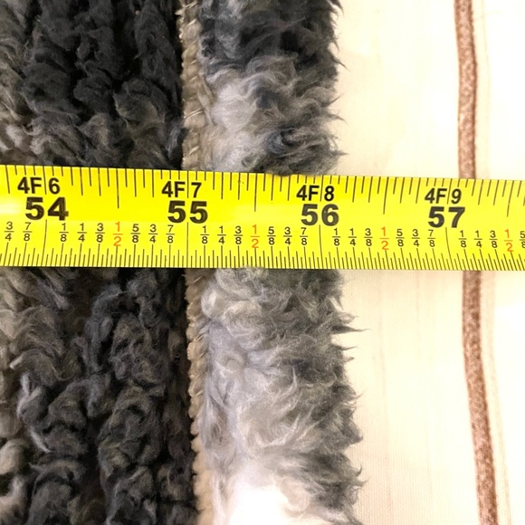 Berkshire OS Plaid Poncho NWOT - Picture 8 of 16